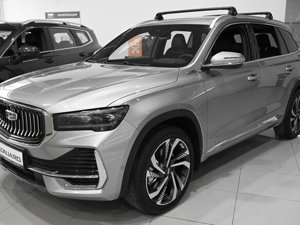 2026 Geely Monjaro I, серебристый, 4954990 рублей