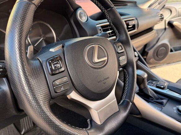 2018 Lexus IS 300 III Рестайлинг, чёрный, 3050000 рублей - вид 10