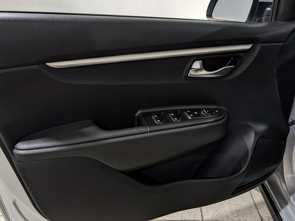 2021 Kia Rio X IV Рестайлинг, серебристый, 1655000 рублей - вид 18