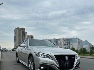2019 Toyota Crown XV (S220), серебристый, 4200000 рублей, вид 4