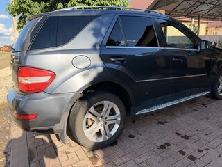 2010 Mercedes-Benz M-Класс 350 II (W164) Рестайлинг, серый, 1200000 рублей, вид 2