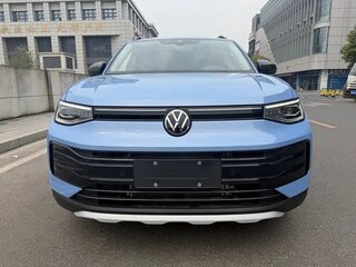 2026 Volkswagen Tharu XR, голубой, 2070000 рублей, вид 3