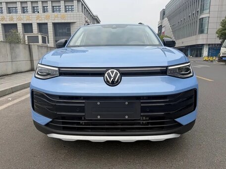 2026 Volkswagen Tharu XR, голубой, 2070000 рублей, вид 3