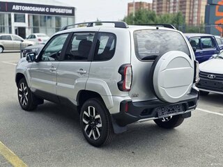 2026 Lada (ВАЗ) Niva Travel I Рестайлинг, серебристый, 1809000 рублей, вид 4