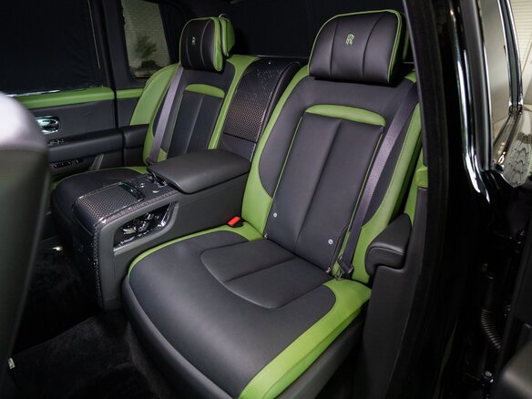 2025 Rolls-Royce Cullinan Black Badge I Рестайлинг (Series II), чёрный, 58000000 рублей - вид 18