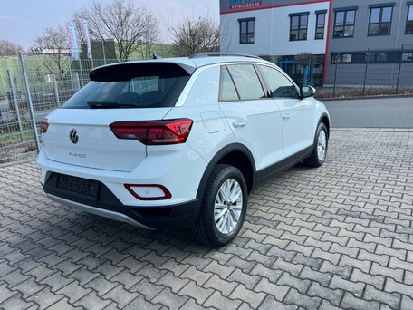 2026 Volkswagen T-Roc I Рестайлинг, белый, 3479138 рублей, вид 5