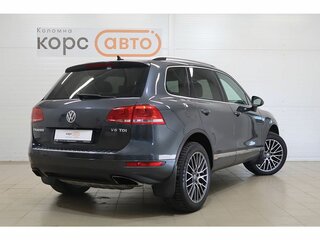 2013 Volkswagen Touareg II, серый, 2093000 рублей, вид 3