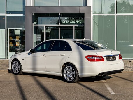 2011 Mercedes-Benz E-Класс 200 7G-Tronic IV (W212, S212, C207), белый, 1395000 рублей, вид 4
