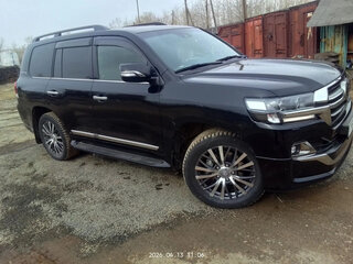 2020 Toyota Land Cruiser 200 Series Рестайлинг 2, чёрный, 10000000 рублей, вид 2