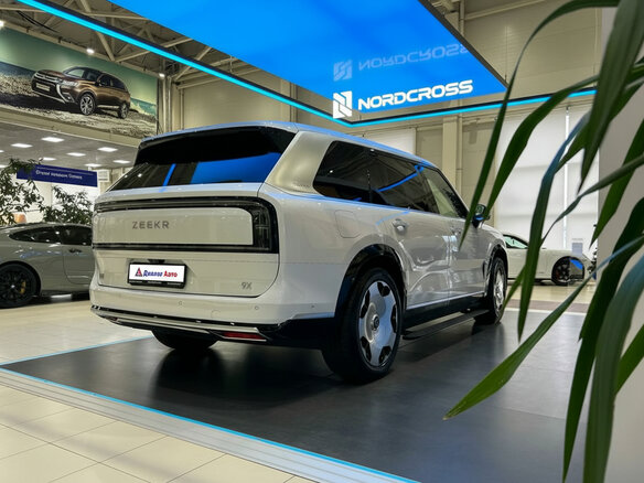 2025 Zeekr 9X 70 kWh, белый, 11950000 рублей - вид 3