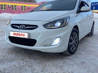 2013 Hyundai Solaris I, белый, 850000 рублей, вид 1