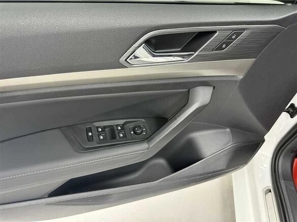 2022 Volkswagen Lavida III Рестайлинг, белый, 1450000 рублей - вид 8
