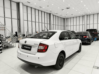 2017 Skoda Rapid I, белый, 1020000 рублей, вид 5
