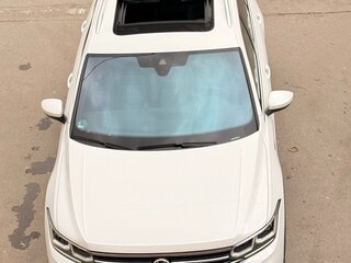 2020 Volkswagen Tiguan II Рестайлинг, белый, 4150000 рублей, вид 4