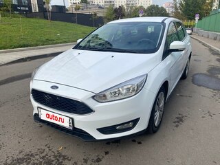 2019 Ford Focus III Рестайлинг, белый, 900000 рублей, вид 3