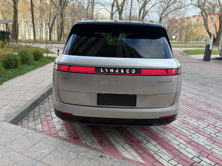 2025 Lynk & Co 900, серебристый, 7150000 рублей, вид 5