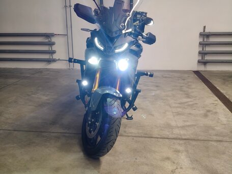 2024 Yamaha Tracer 9, серый, 1650000 рублей, вид 4