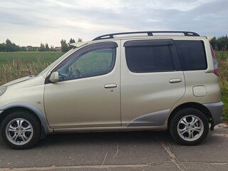 2001 Toyota FunCargo, золотистый, 400000 рублей, вид 1