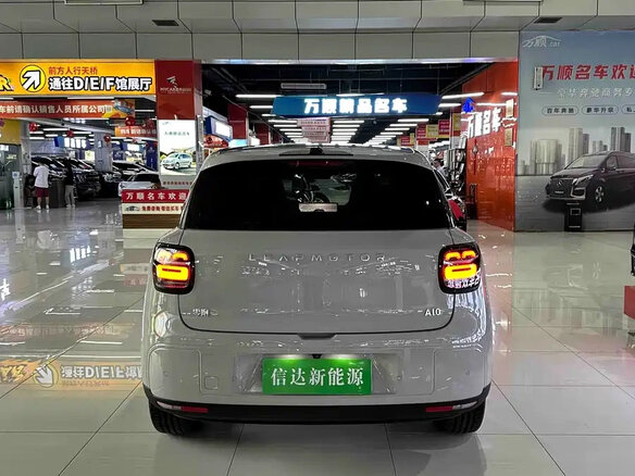 2026 Leapmotor A10 53 kWh, серый, 1890000 рублей - вид 16