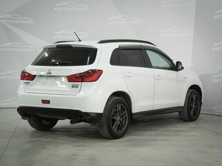 2013 Mitsubishi ASX I Рестайлинг, белый, 830000 рублей, вид 4