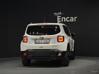 2022 Jeep Renegade I Рестайлинг, белый, 1560000 рублей, вид 5