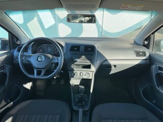 2015 Volkswagen Polo V Рестайлинг, коричневый, 1050000 рублей, вид 2