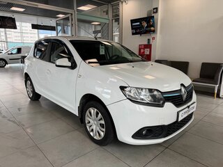 2015 Renault Sandero II, белый, 745000 рублей, вид 2