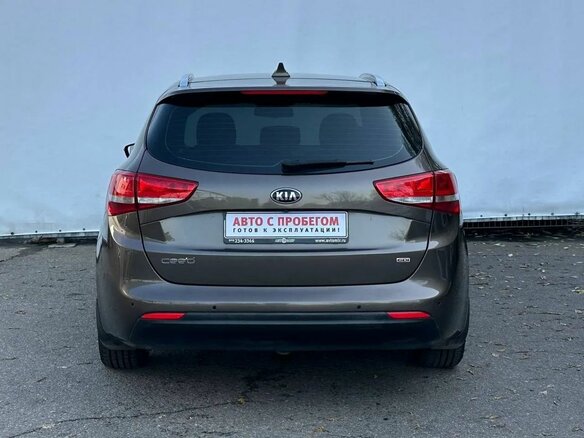 2017 Kia Ceed II Рестайлинг, коричневый, 1420000 рублей - вид 5