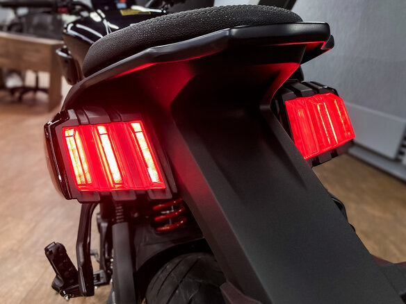 2026 QJMotor SRK 900, чёрный, 900000 рублей - вид 9