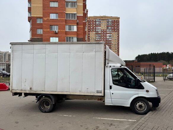 2010 Ford Transit, белый, 2500000 рублей - вид 2