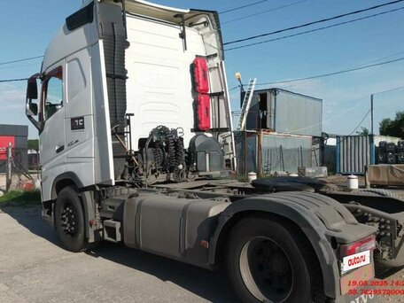 2021 Volvo FH 540, белый, 10650000 рублей, вид 3