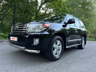 2015 Toyota Land Cruiser 200 Series Рестайлинг 1, чёрный, 5700000 рублей, вид 2