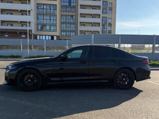 2019 BMW 5 серии 520d xDrive VII (G30/G31/G38), чёрный, 2600000 рублей, вид 4