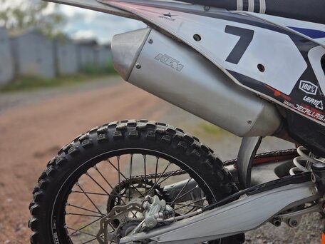 2022 KTM 250 SX F, оранжевый, 449000 рублей, вид 4