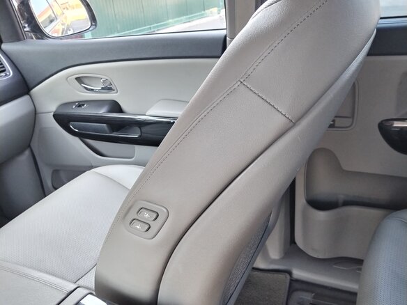 2019 Kia Carnival III, чёрный, 2878000 рублей - вид 21