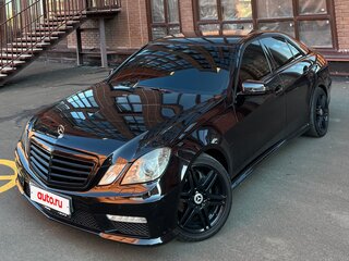 2010 Mercedes-Benz E-Класс 200 5G-Tronic IV (W212, S212, C207), чёрный, 1850000 рублей, вид 1