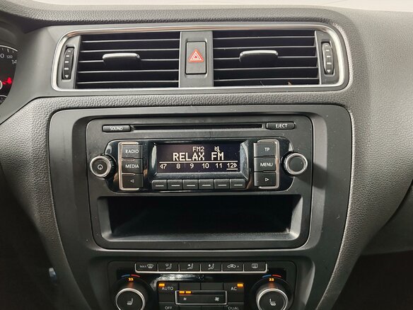2012 Volkswagen Jetta VI, чёрный, 820000 рублей - вид 14