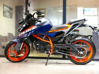2026 KTM 390 Duke, синий, 699000 рублей, вид 3