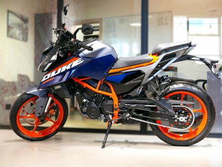 2026 KTM 390 Duke, синий, 699000 рублей, вид 3