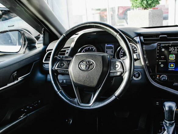 2020 Toyota Camry VIII (XV70), белый, 2399000 рублей - вид 13