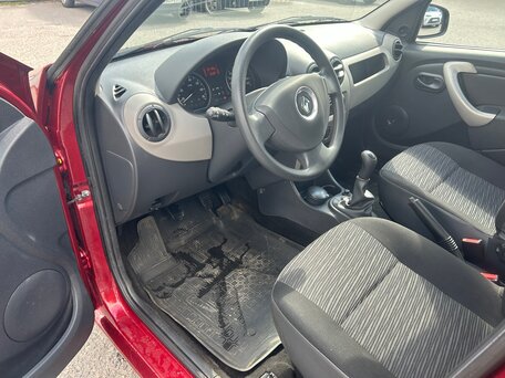 2012 Renault Logan I Рестайлинг, красный, 840000 рублей, вид 5