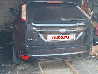 2010 Ford Focus II Рестайлинг, чёрный, 650000 рублей, вид 3