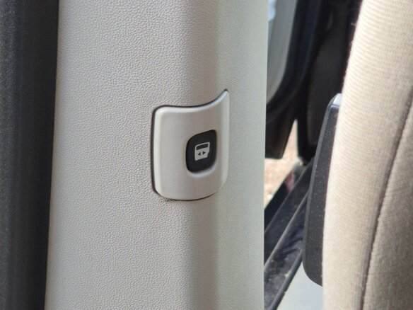 2009 Dodge Caravan Grand V, чёрный, 950000 рублей - вид 10