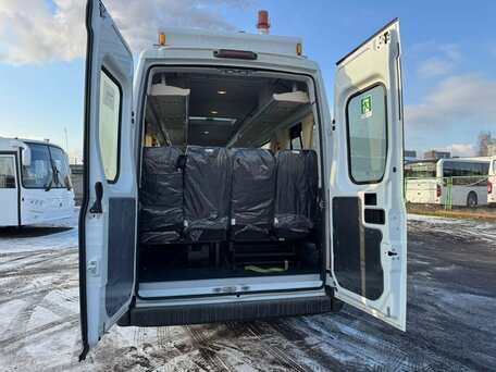2024 Iveco Daily, белый, 9900000 рублей, вид 4