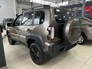 2025 Lada (ВАЗ) Niva Travel I, коричневый, 1649000 рублей, вид 4