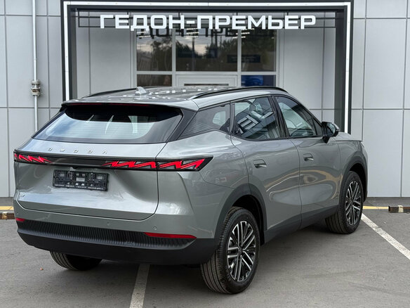 2026 Omoda C7, серый, 3099000 рублей - вид 5