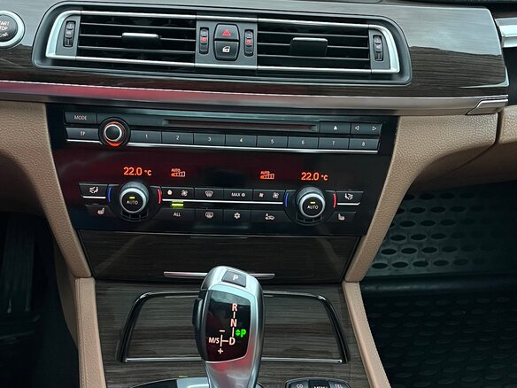 2008 BMW 7 серии 730d V (F01/F02/F04), серый, 1450000 рублей - вид 15