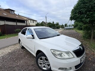 2010 Skoda Octavia II (A5) Рестайлинг, белый, 460000 рублей, вид 3
