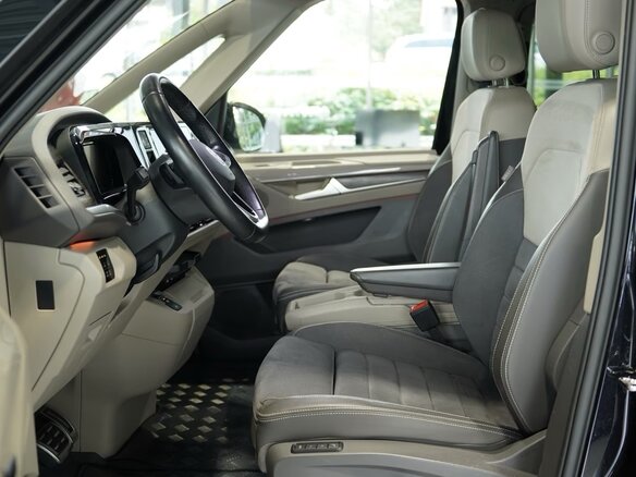2023 Volkswagen Multivan T7, чёрный, 4790007 рублей - вид 21