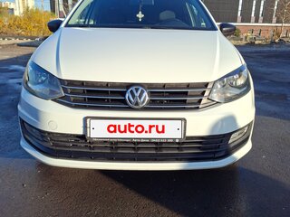 2017 Volkswagen Polo V Рестайлинг, белый, 1050000 рублей, вид 1